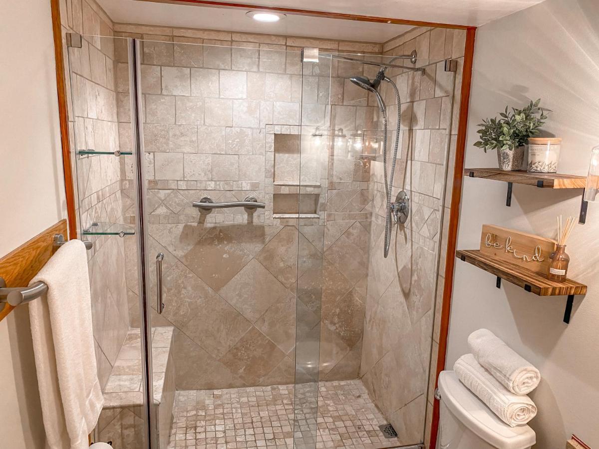 Ski-In Ski-Out Luxury Condo With Hot Tub And Pools 斯诺肖 外观 照片