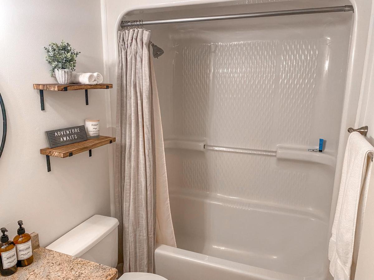 Ski-In Ski-Out Luxury Condo With Hot Tub And Pools 斯诺肖 外观 照片